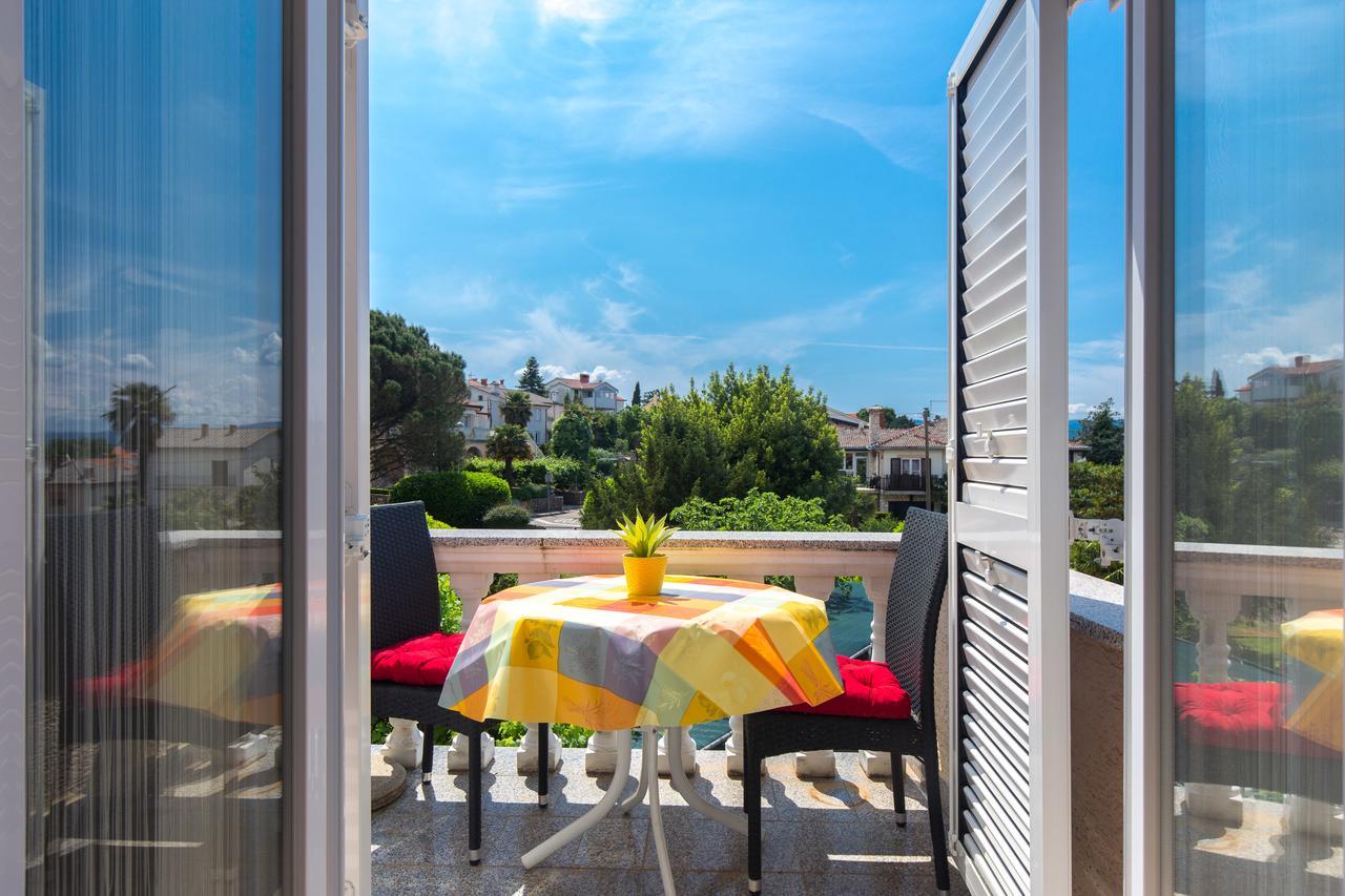 Apartments Pavic Malinska Exterior photo
